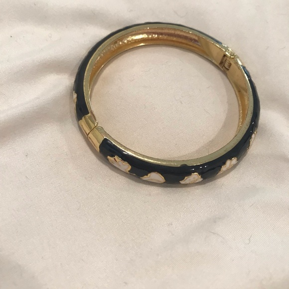 Leaves, Flowers, Butterfly Magnet Bangle - Picture 2 of 7